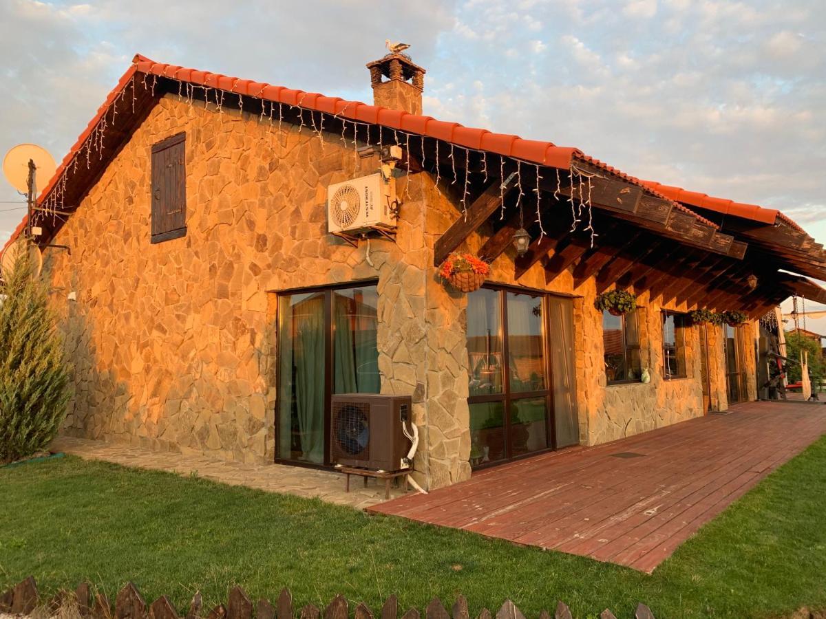 Chervona Kalyna Cottage Одеса Екстериор снимка