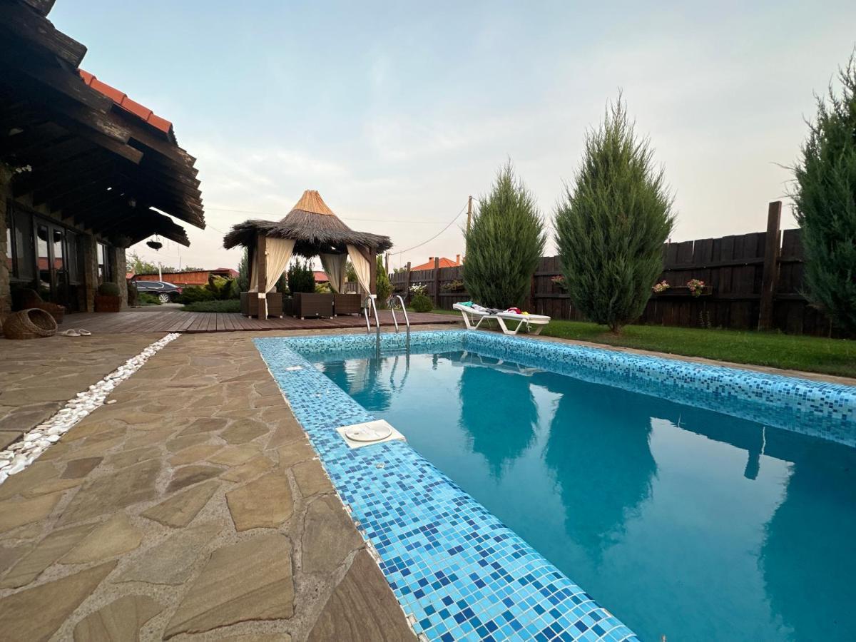 Chervona Kalyna Cottage Одеса Екстериор снимка