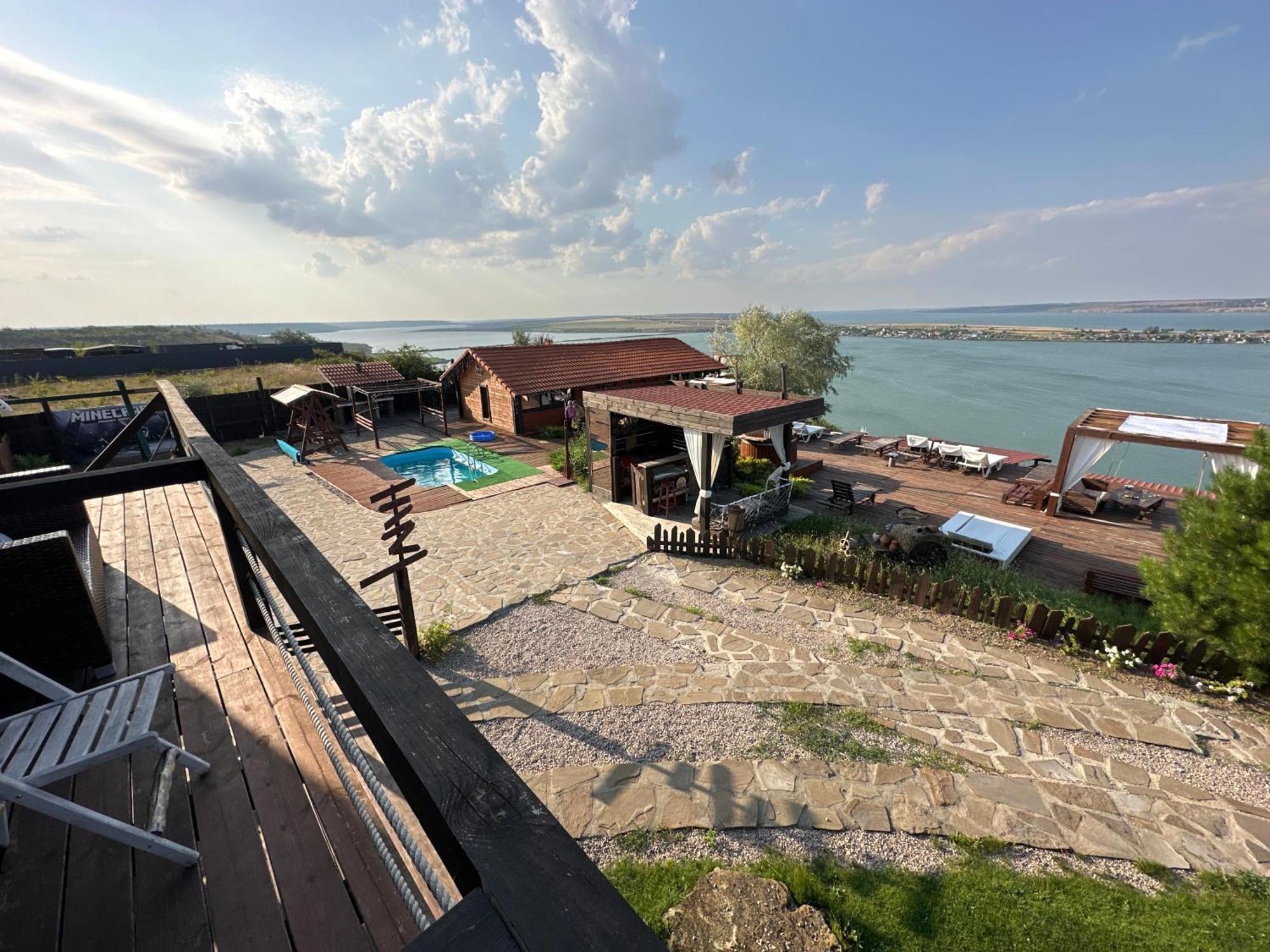 Chervona Kalyna Cottage Одеса Екстериор снимка