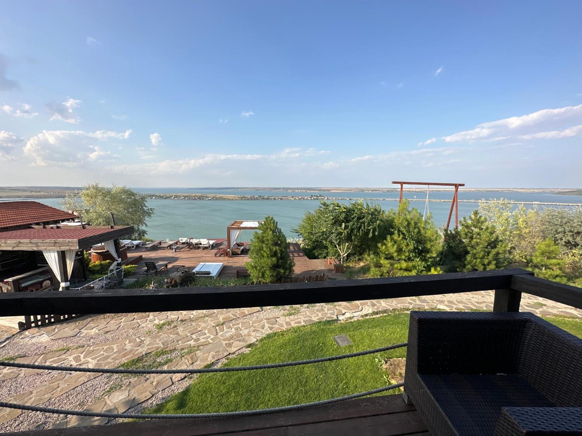 Chervona Kalyna Cottage Одеса Екстериор снимка