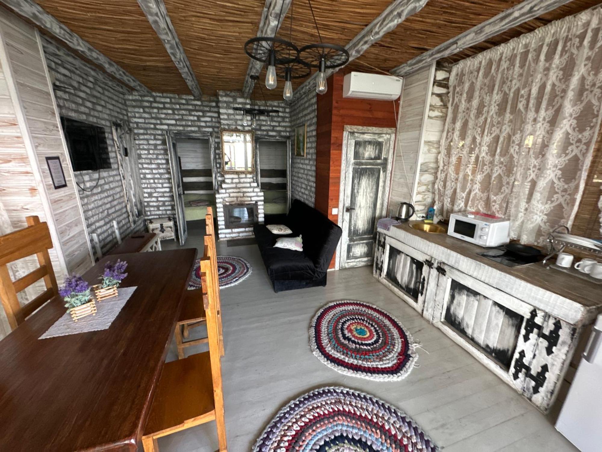 Chervona Kalyna Cottage Одеса Екстериор снимка