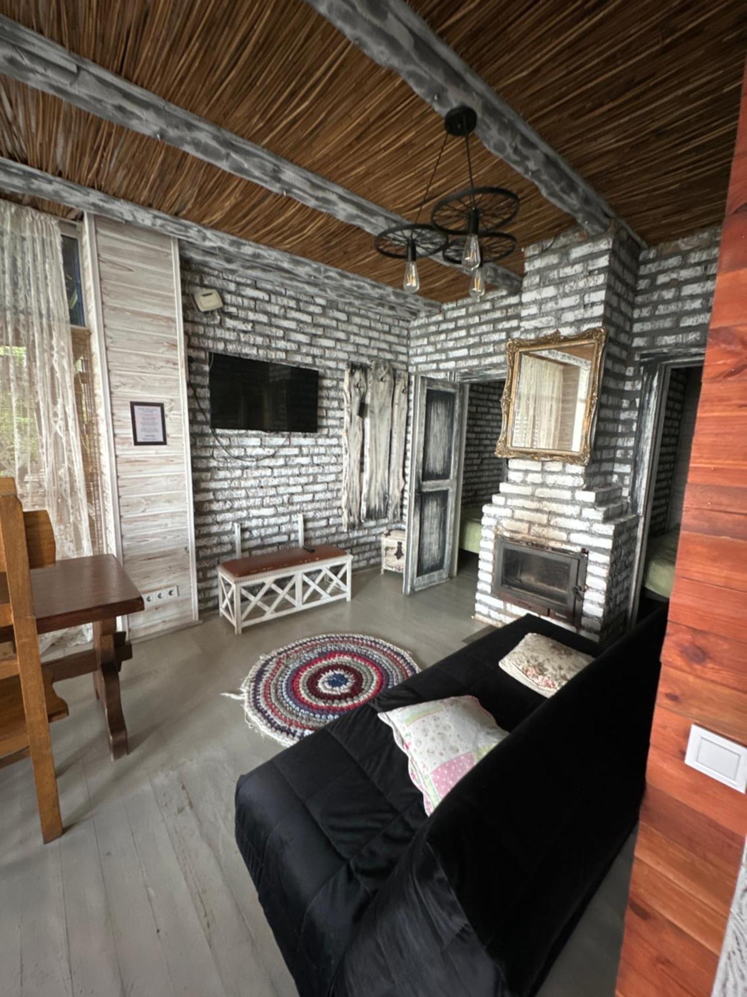 Chervona Kalyna Cottage Одеса Екстериор снимка