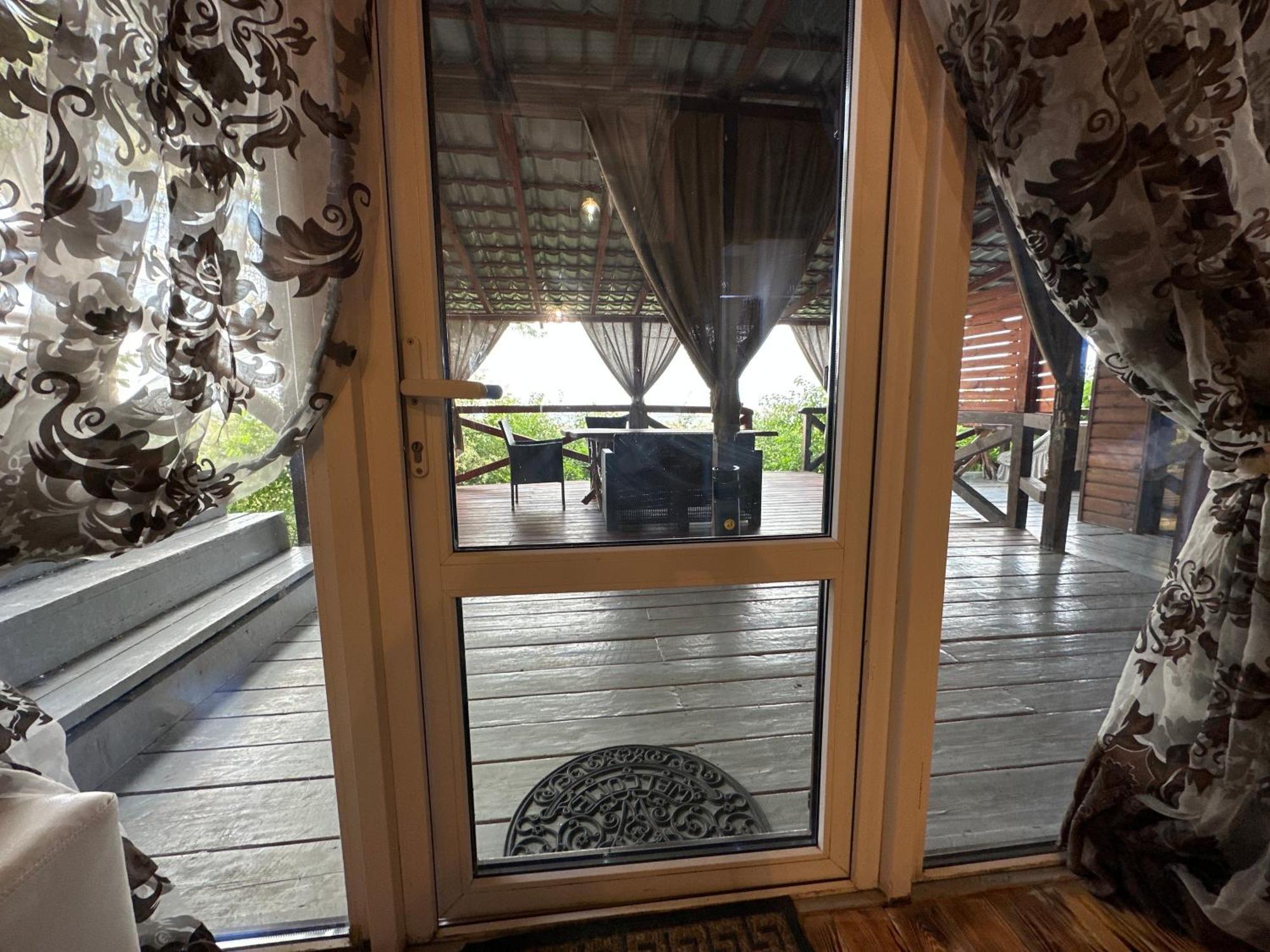 Chervona Kalyna Cottage Одеса Екстериор снимка